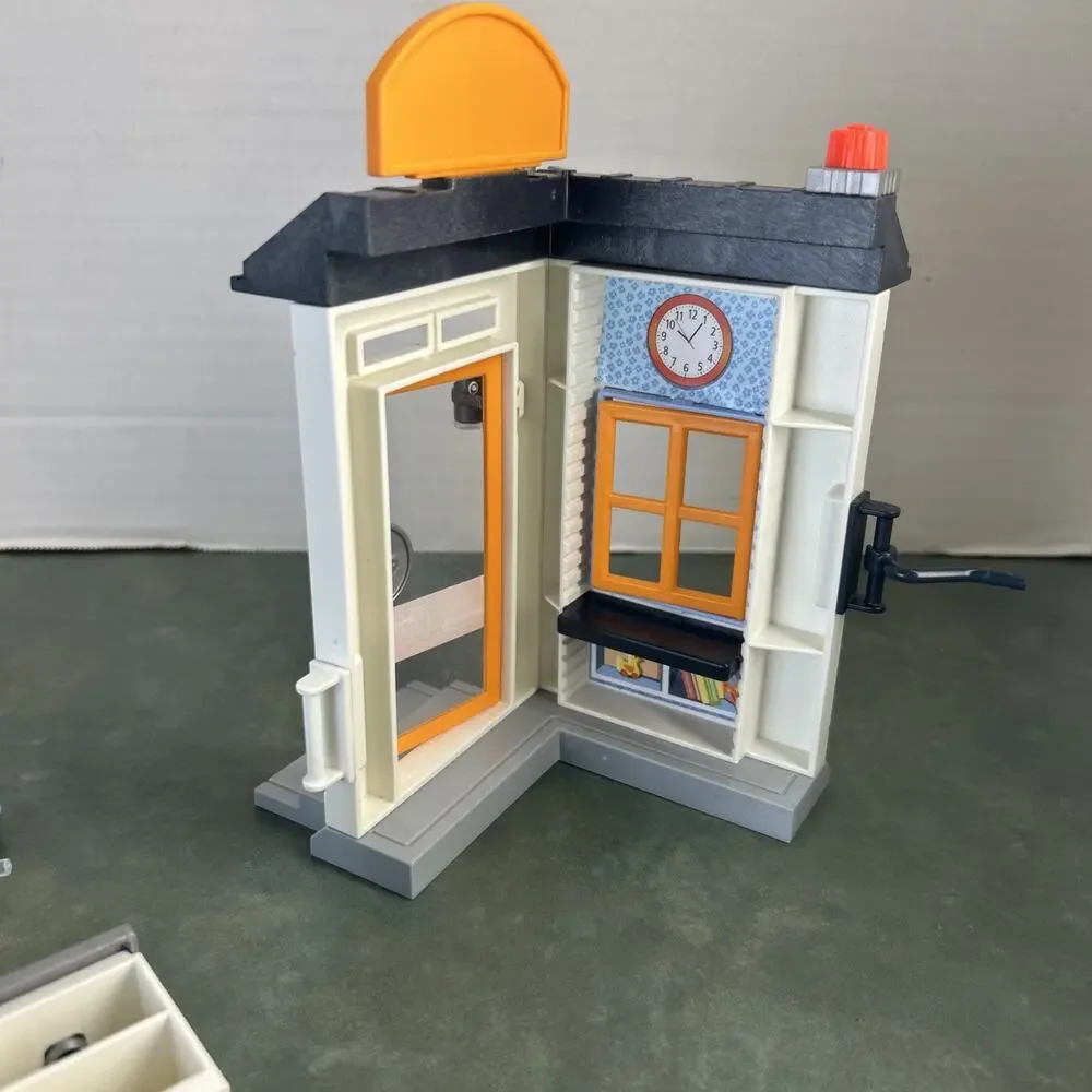 Playmobil City Life 70818 Pediatrician Starter Pack Complete No Box No Manual